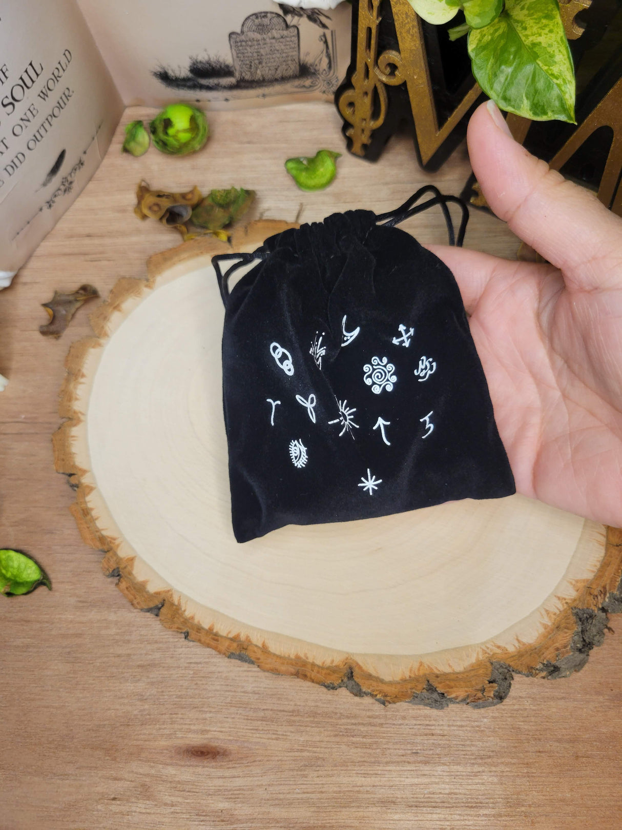 Wood Witch Runes, Engraved Gypsy Symbol for Meditation Divination, with Drawstring Storage Cloth Bag & Triple Moon Goddess