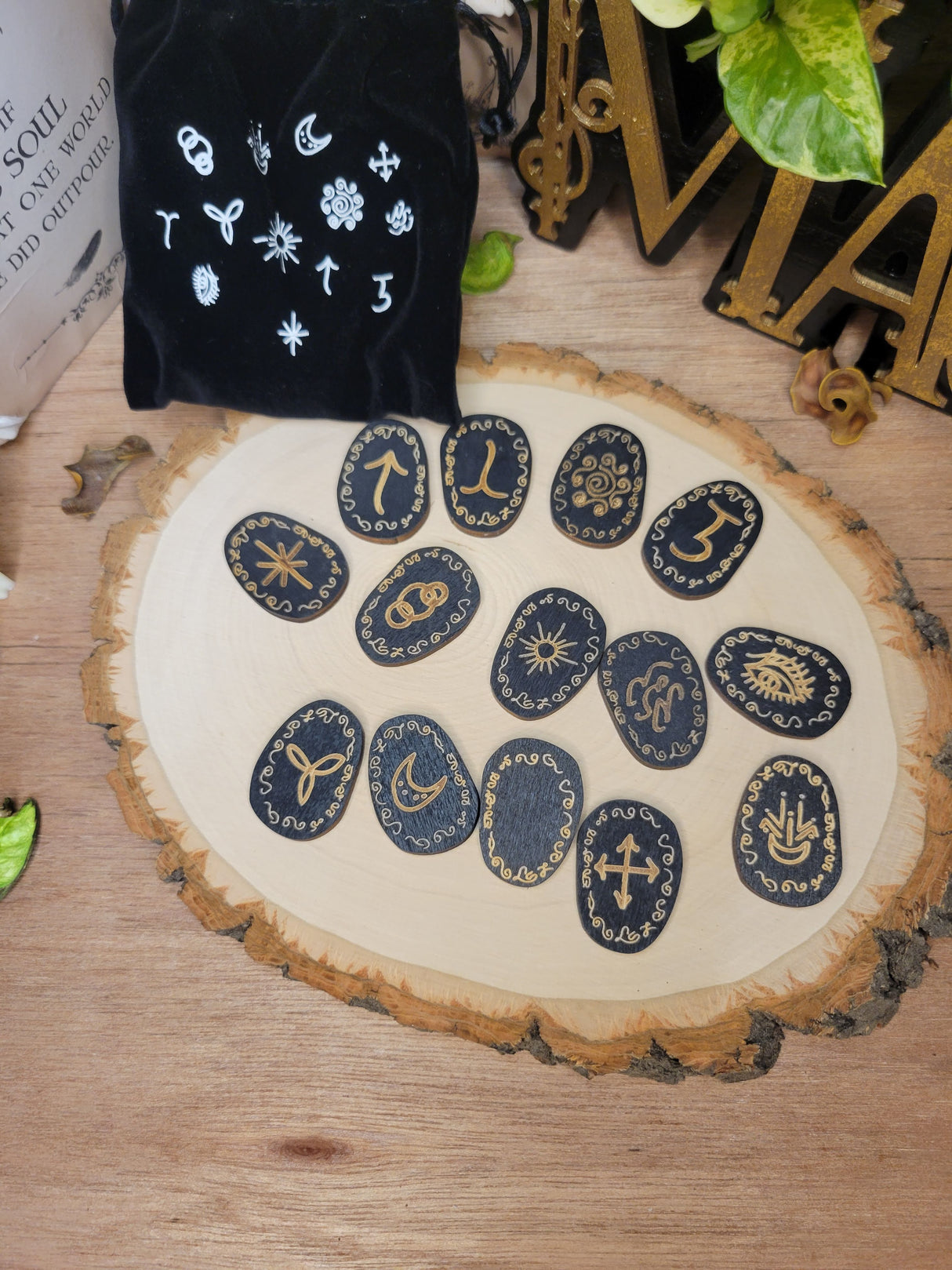 Wood Witch Runes, Engraved Gypsy Symbol for Meditation Divination, with Drawstring Storage Cloth Bag & Triple Moon Goddess