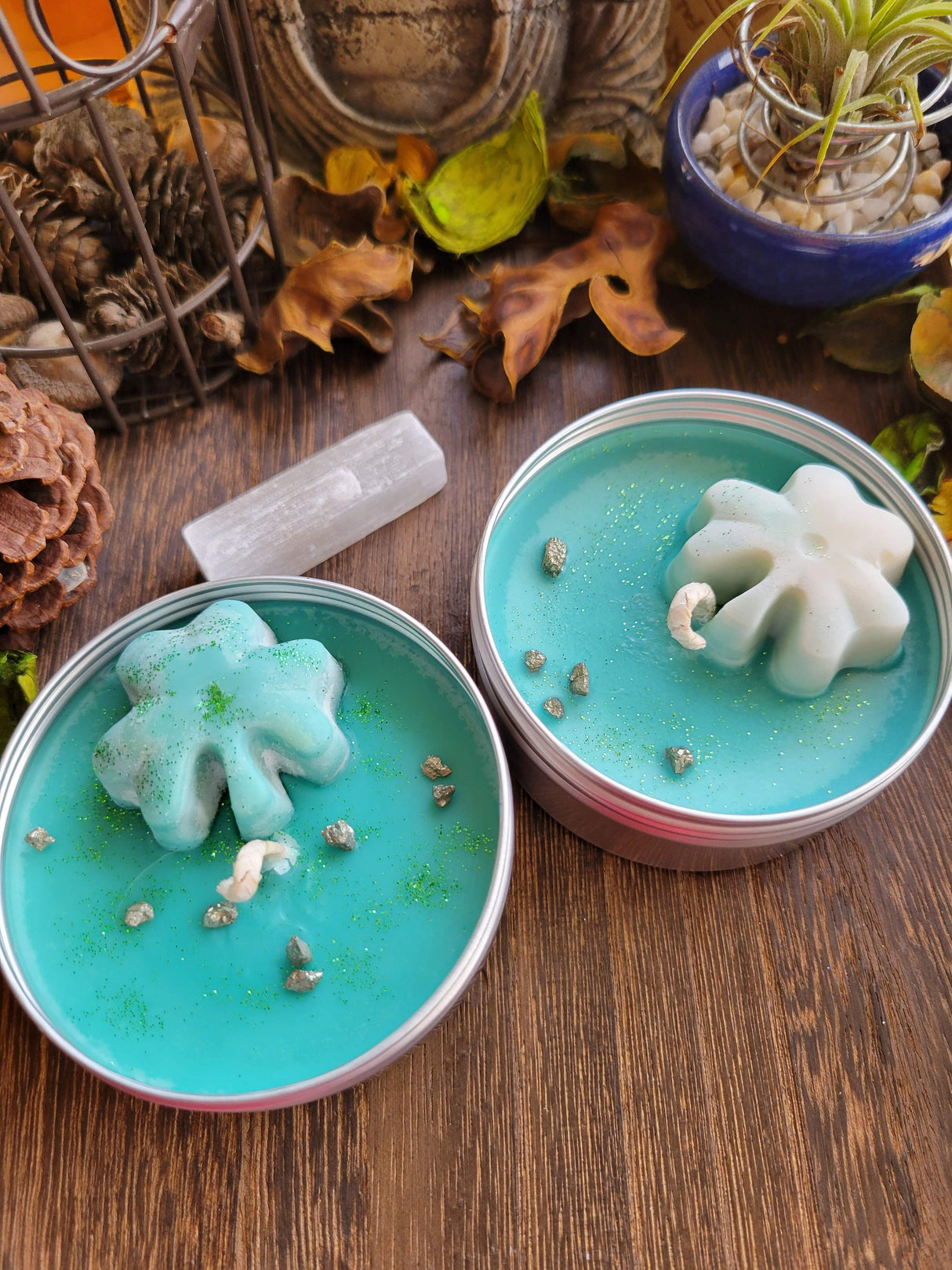 Soy Candles with Crystal chips ,Aromatherapy, 4oz/Candle - Handmade Tin Jar