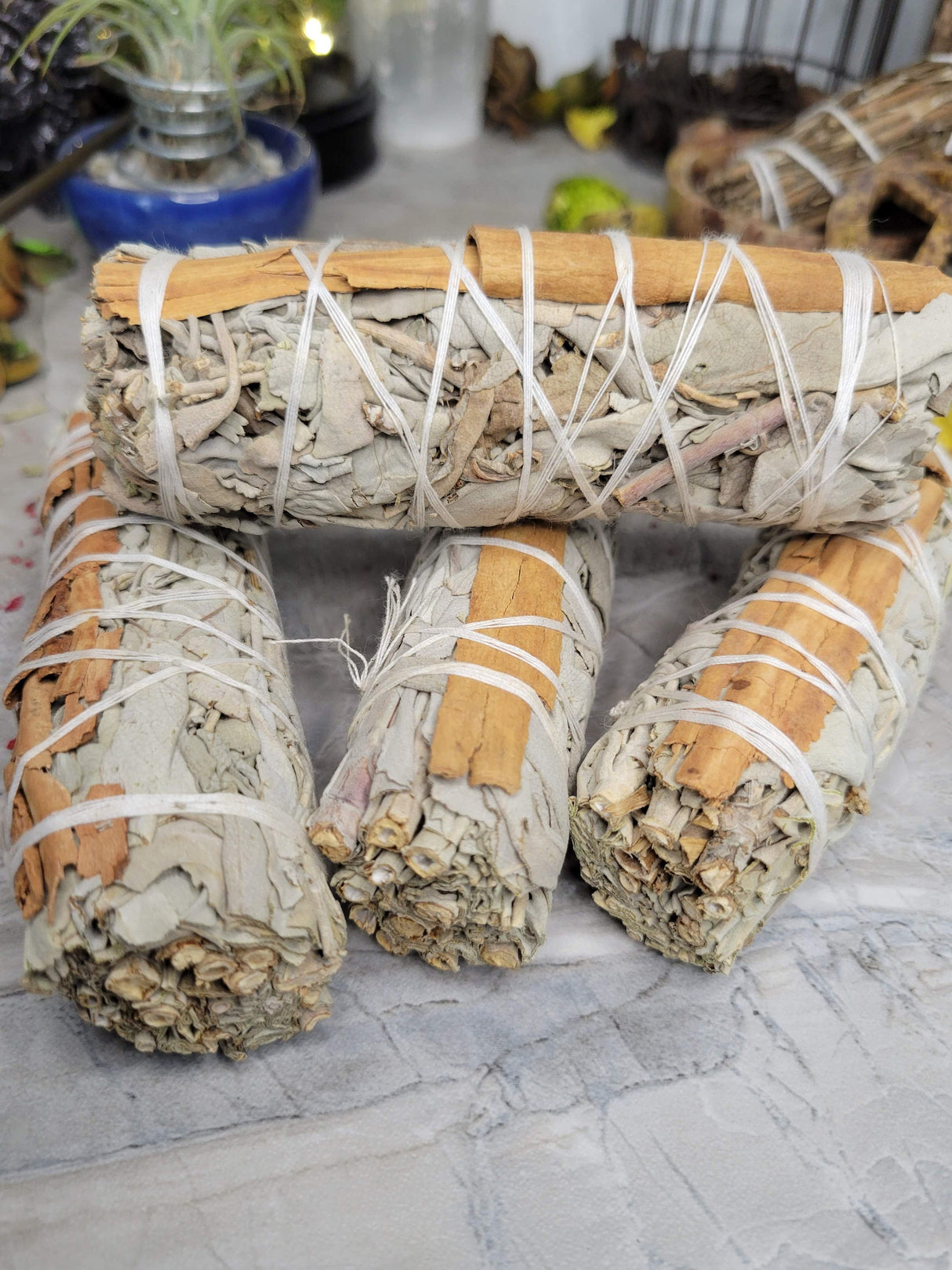 White sage & cinnamon smudge stick