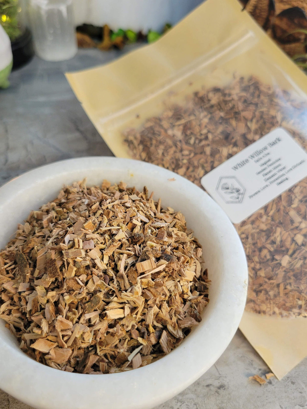 White Willow Bark, cut & sifted 1oz