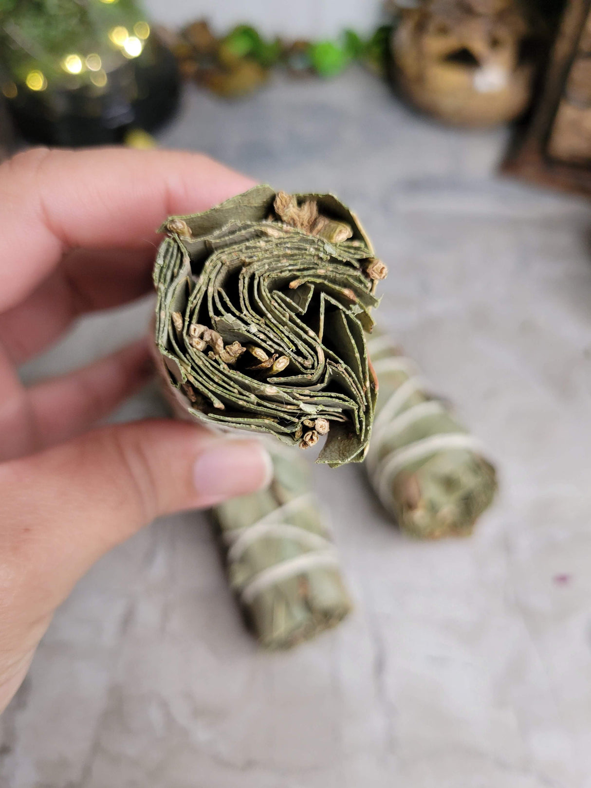 Eucalyptus smudge stick - 4"