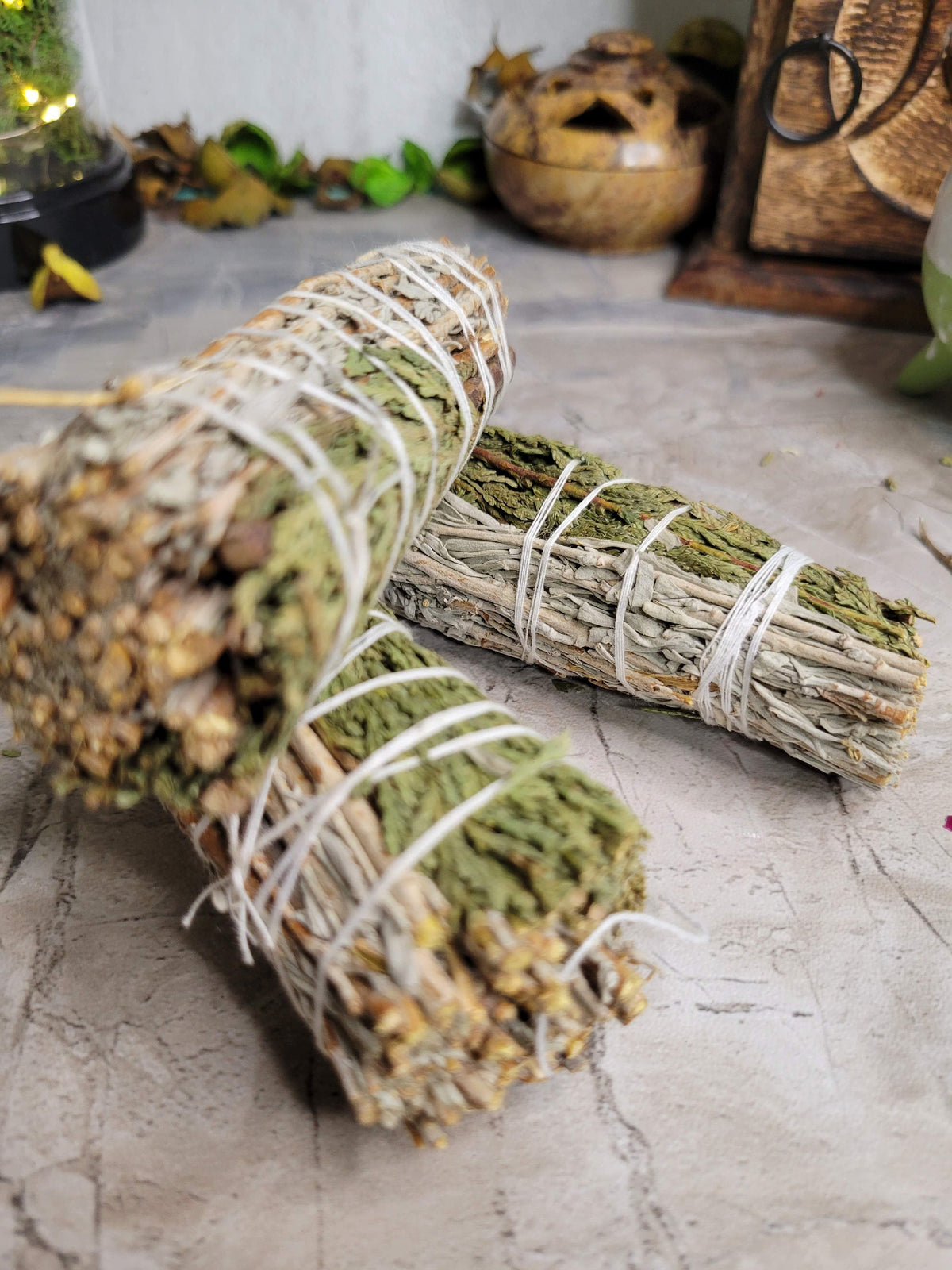 Blue sage & cedar smudge stick - 4"