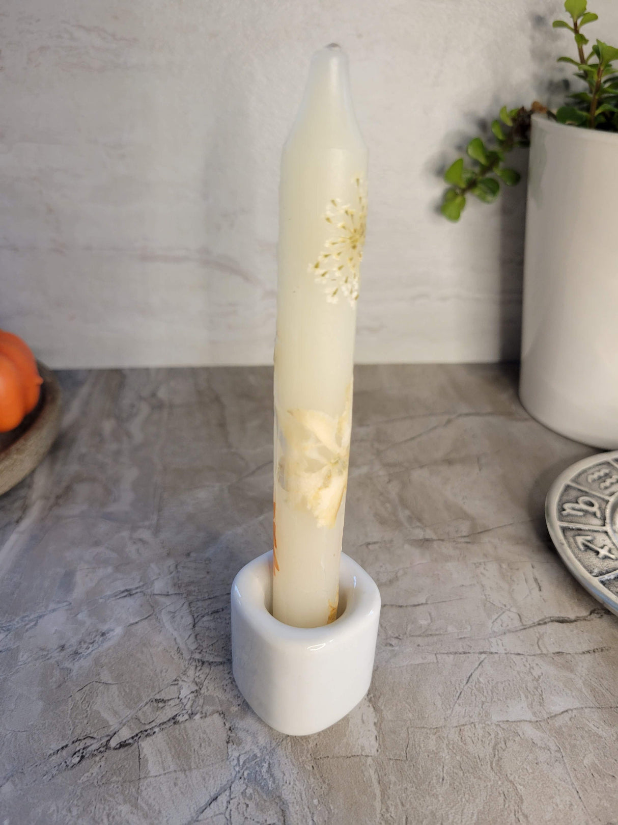 Handmade Ceramic Taper Candle Holder: Elegant Home Decor