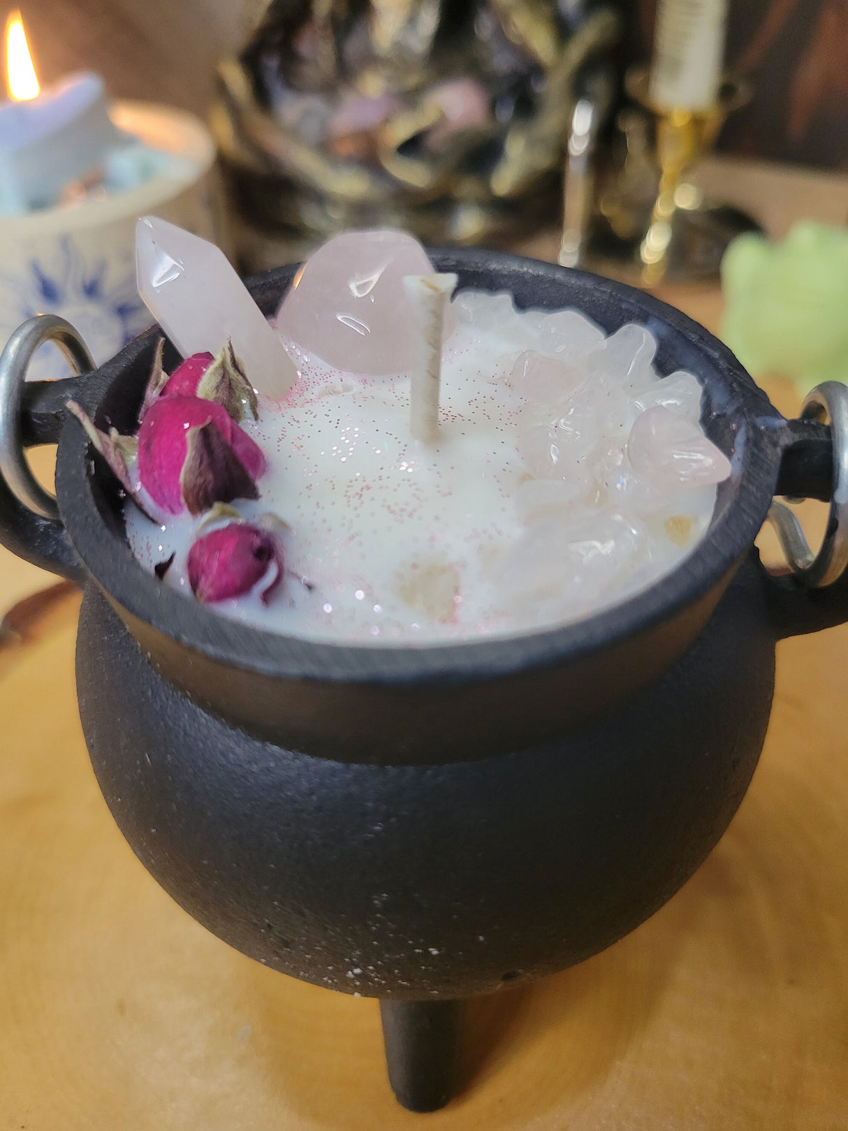 Crystal Cauldron Candle: Rose Quartz, Self Love, Meditation