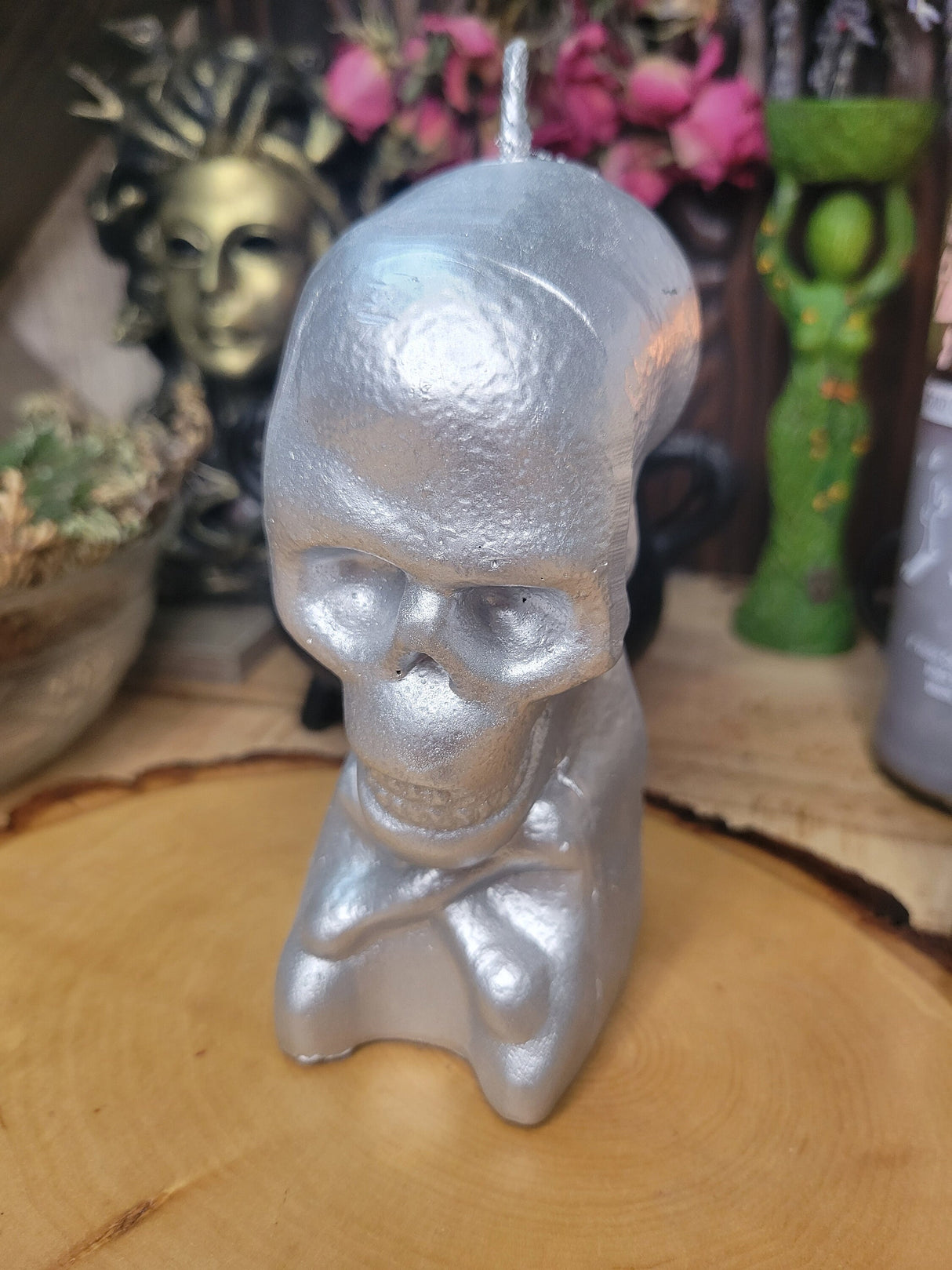 Gold Skull Spell Candle: Ritual Altar Decor