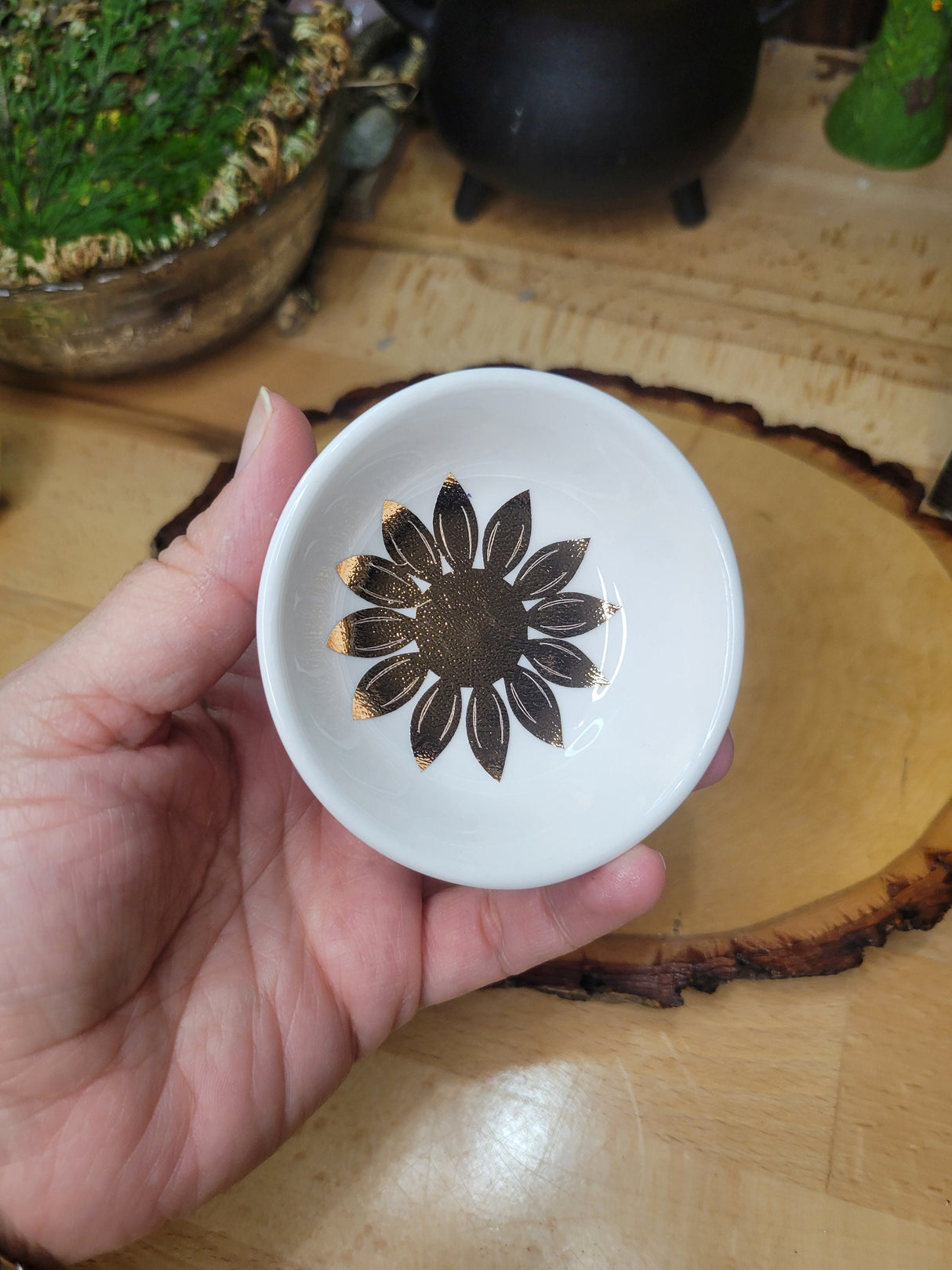 Jewelry Dish, Gold Flower Crystal Small Dish, Ring Dish, Jewelry Dish, Trinket Dish, Gift for Her, Witchy Gift