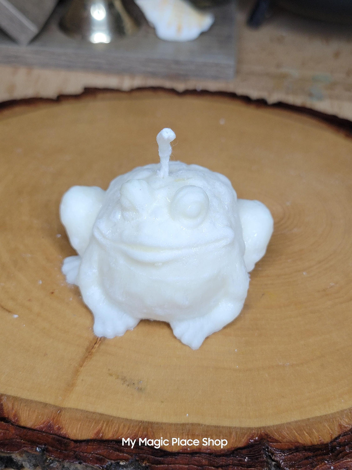 Handmade Palm Wax Frog Candle: Novelty Toad Candle