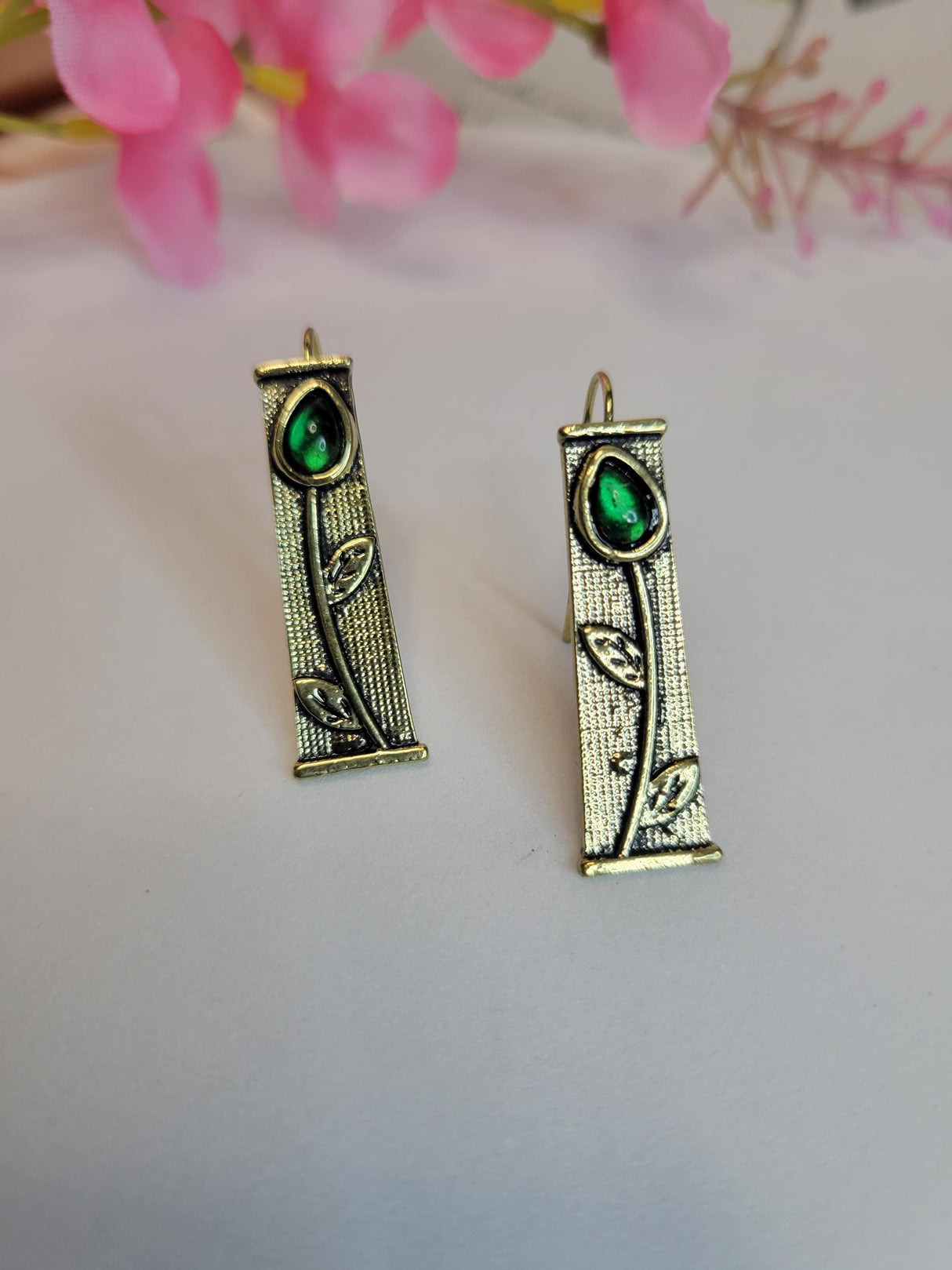 Green Witch Vine Earrings - Handcrafted Nature-Inspired Jewelry for Mystical Style - Ideal Gift for Witches