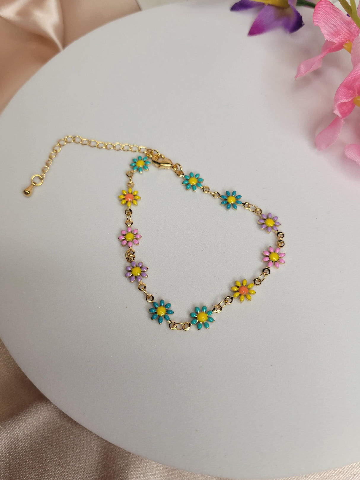 Daisy Necklace, Handcrafted Gold Flower Pendant for Women, Nature Lovers, Spring & Summer Accessory