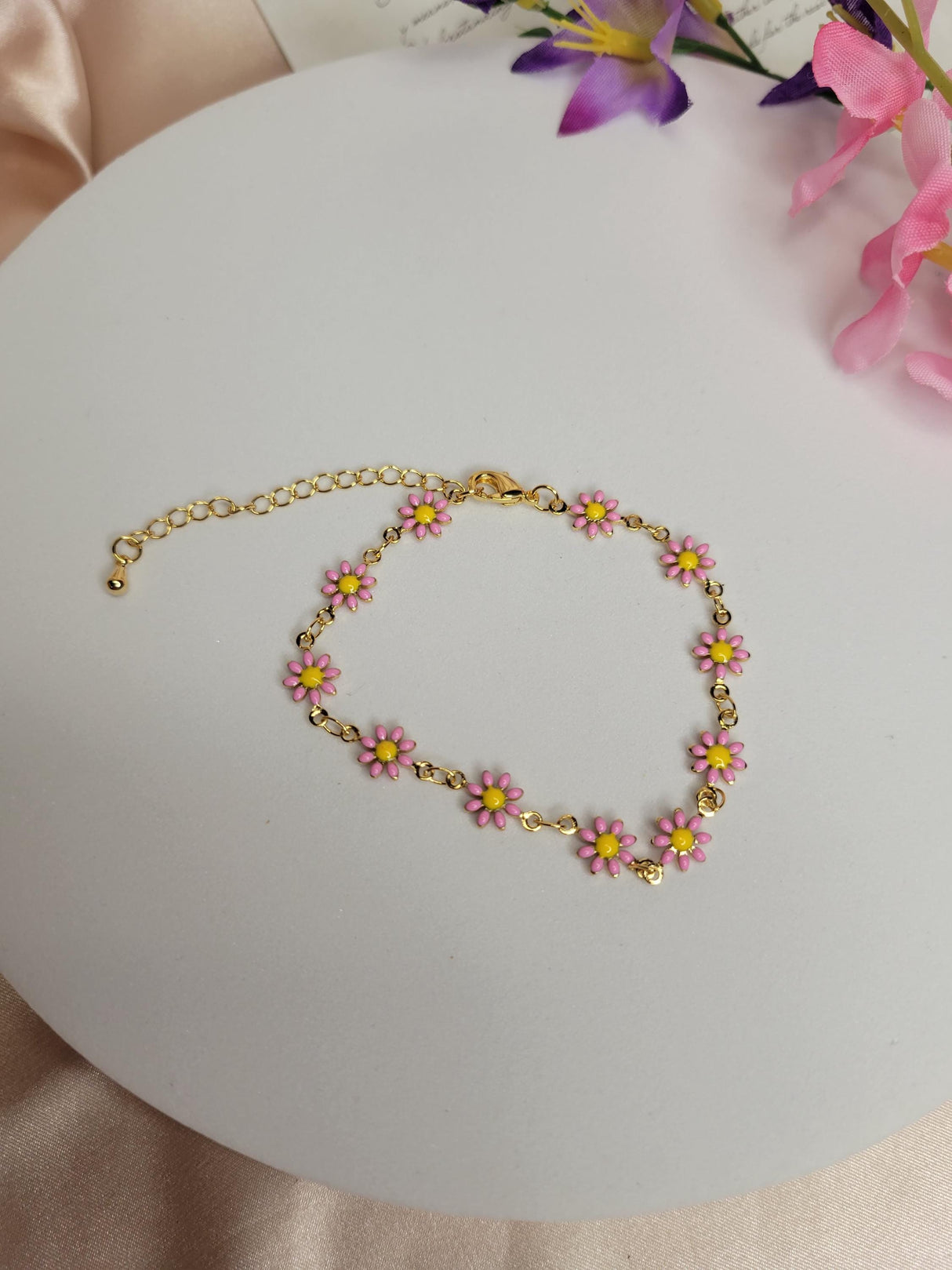Daisy Necklace, Handcrafted Gold Flower Pendant for Women, Nature Lovers, Spring & Summer Accessory