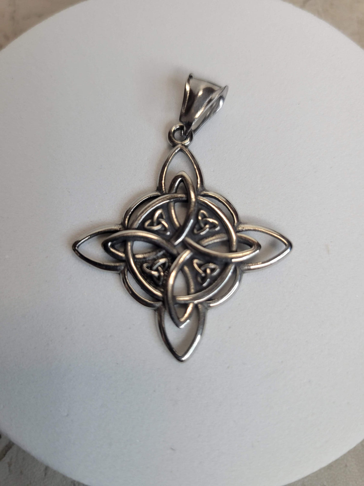 Witches Knot Necklace, Protection Charm Necklace, Witches Necklace, Knot Protection Necklace