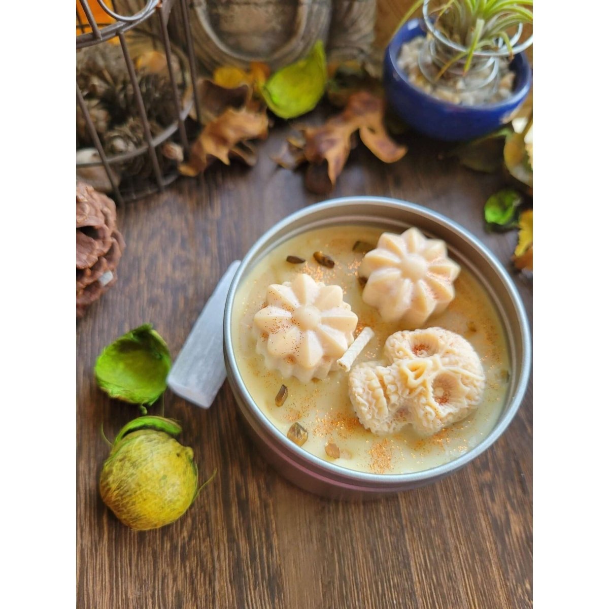 Soy Candles with Crystal chips 8 oz -