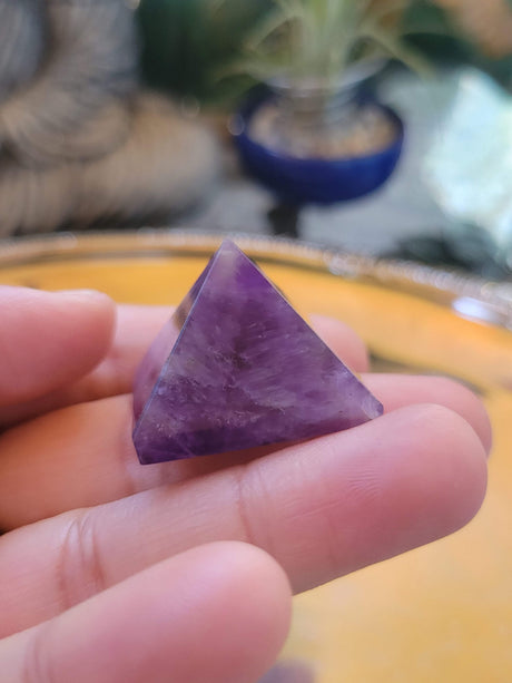 Hand Polished Quartz Pyramid (25mm-30mm), Energy Amplification