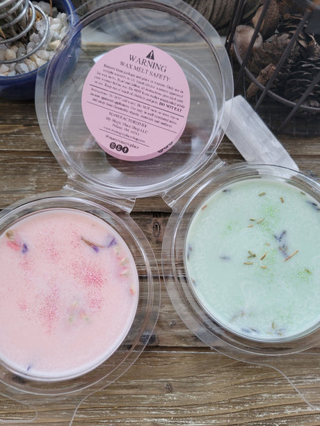 Handmade Soy Wax Melts with Flowers - 2.75oz Clamshell