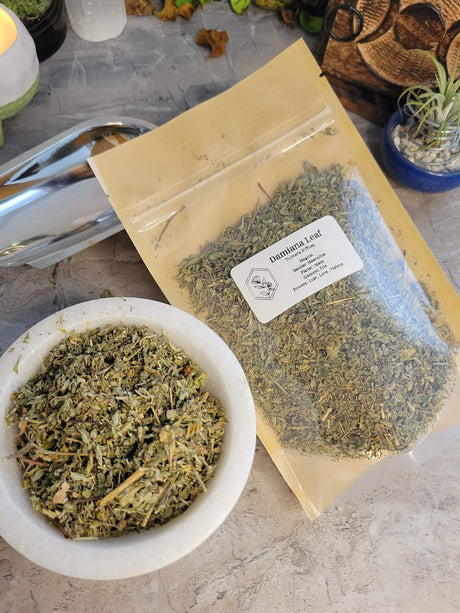 Damiana leaf, cut & sifted 1oz, decoration herbs, Ounce herbs Dried Flowers