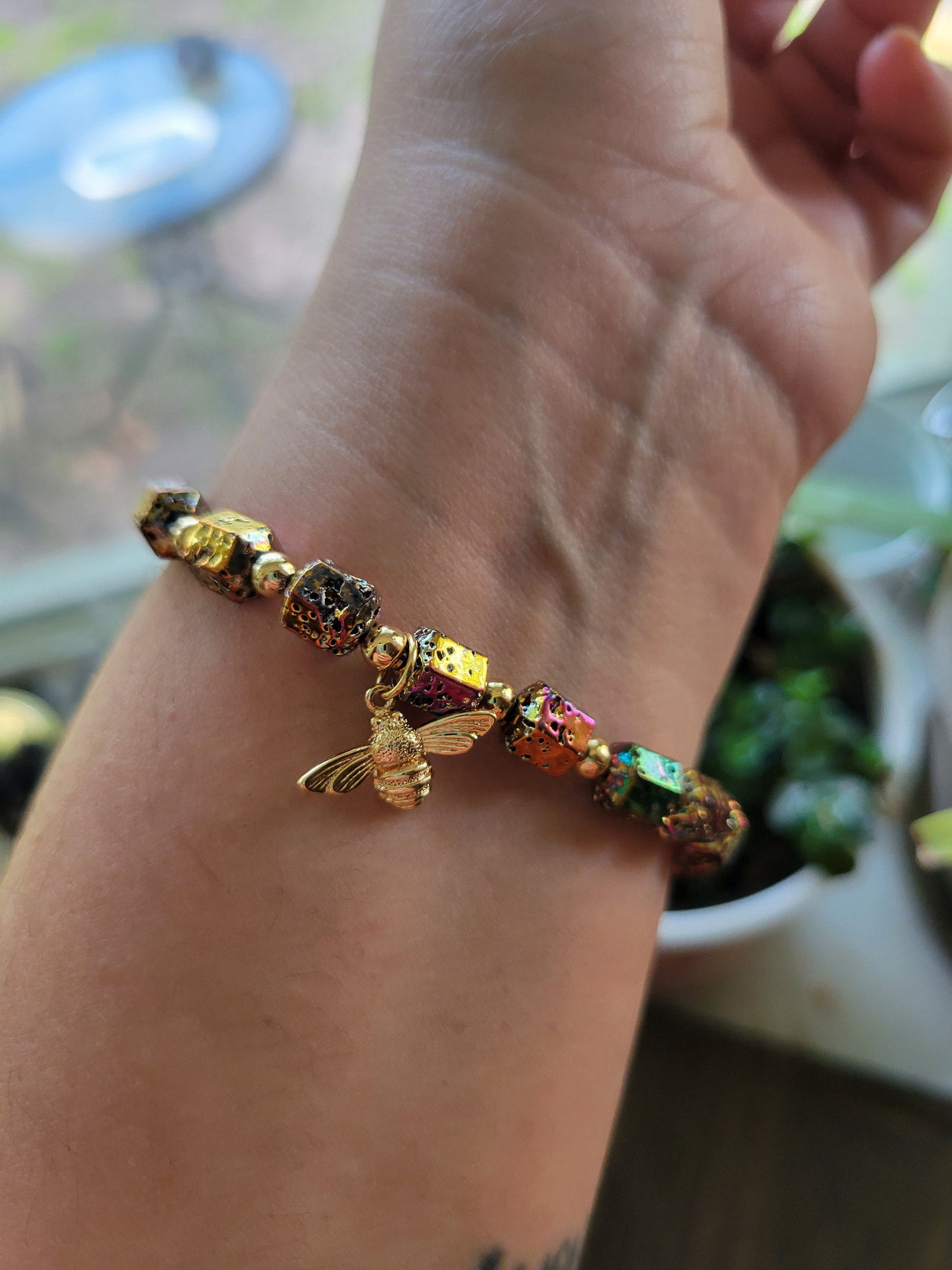 Lava Rock Hexagon Bead Bracelet: Bee Charm Oil Diffuser