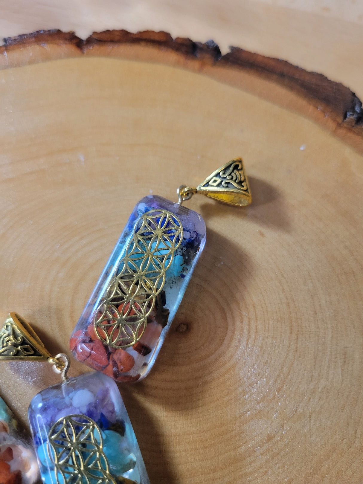 Flower of Life Gemstone Chip Pendant: Spiritual Epoxy Resin Charm