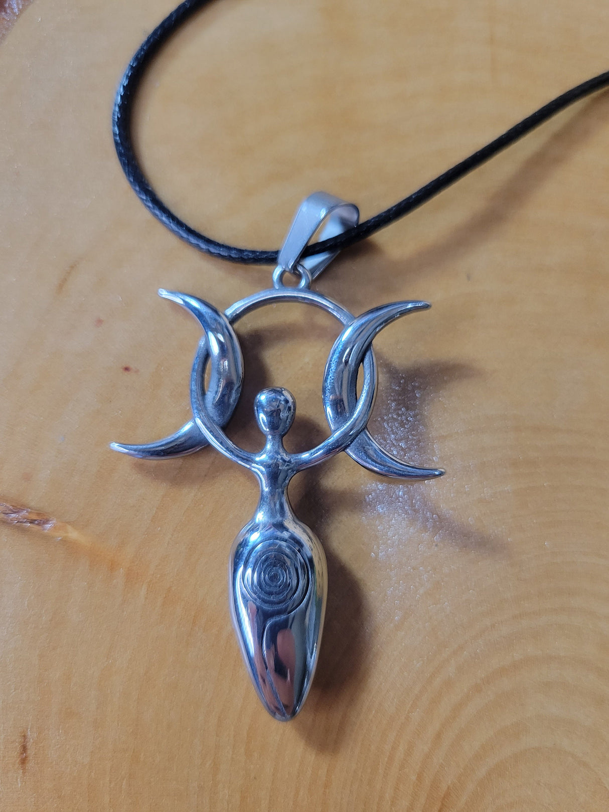 Triple Moon Goddess Pendant Necklace: Statement Spiritual Jewelry