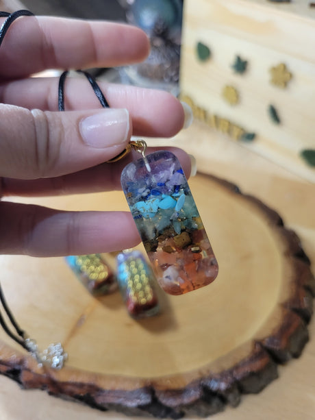 Flower of Life Gemstone Chip Pendant: Spiritual Epoxy Resin Charm