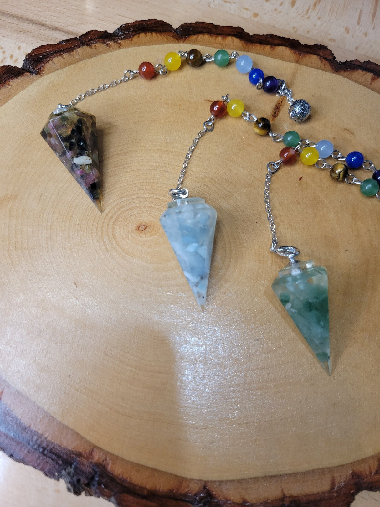 Resin Dowsing Pendulum: Chakra Jewelry with Natural Gemstone Chips