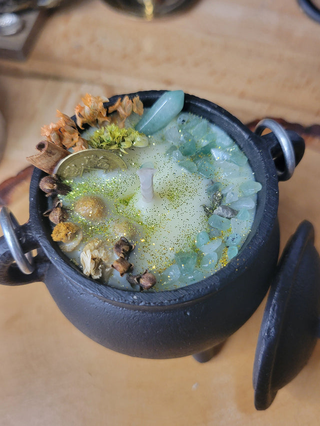 Abundance Candle Cauldron, Patchouli Scented Wax Candle with Crystals for Prosperity and Money, Perfect Gift for Manifestation