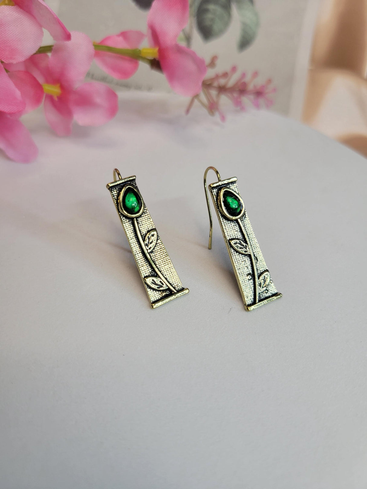 Green Witch Vine Earrings - Handcrafted Nature-Inspired Jewelry for Mystical Style - Ideal Gift for Witches