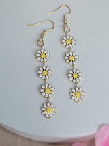 White Daisy Flower Earrings Gold Plated Boho Style Floral Jewelry for Women Bridesmaid Gift