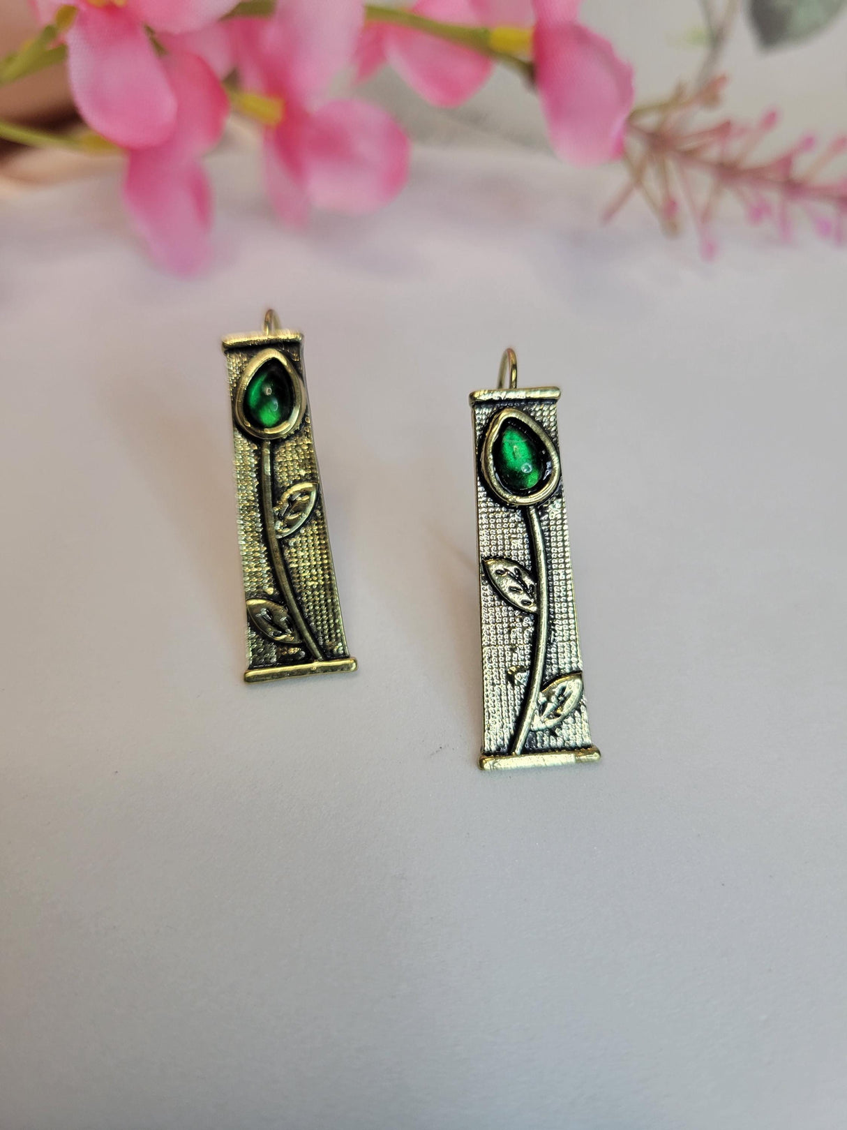 Green Witch Vine Earrings - Handcrafted Nature-Inspired Jewelry for Mystical Style - Ideal Gift for Witches