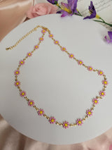 Daisy Necklace Minimalist Gold Choker with Mixed Flower Embellishments – Birthdays Spring Wear