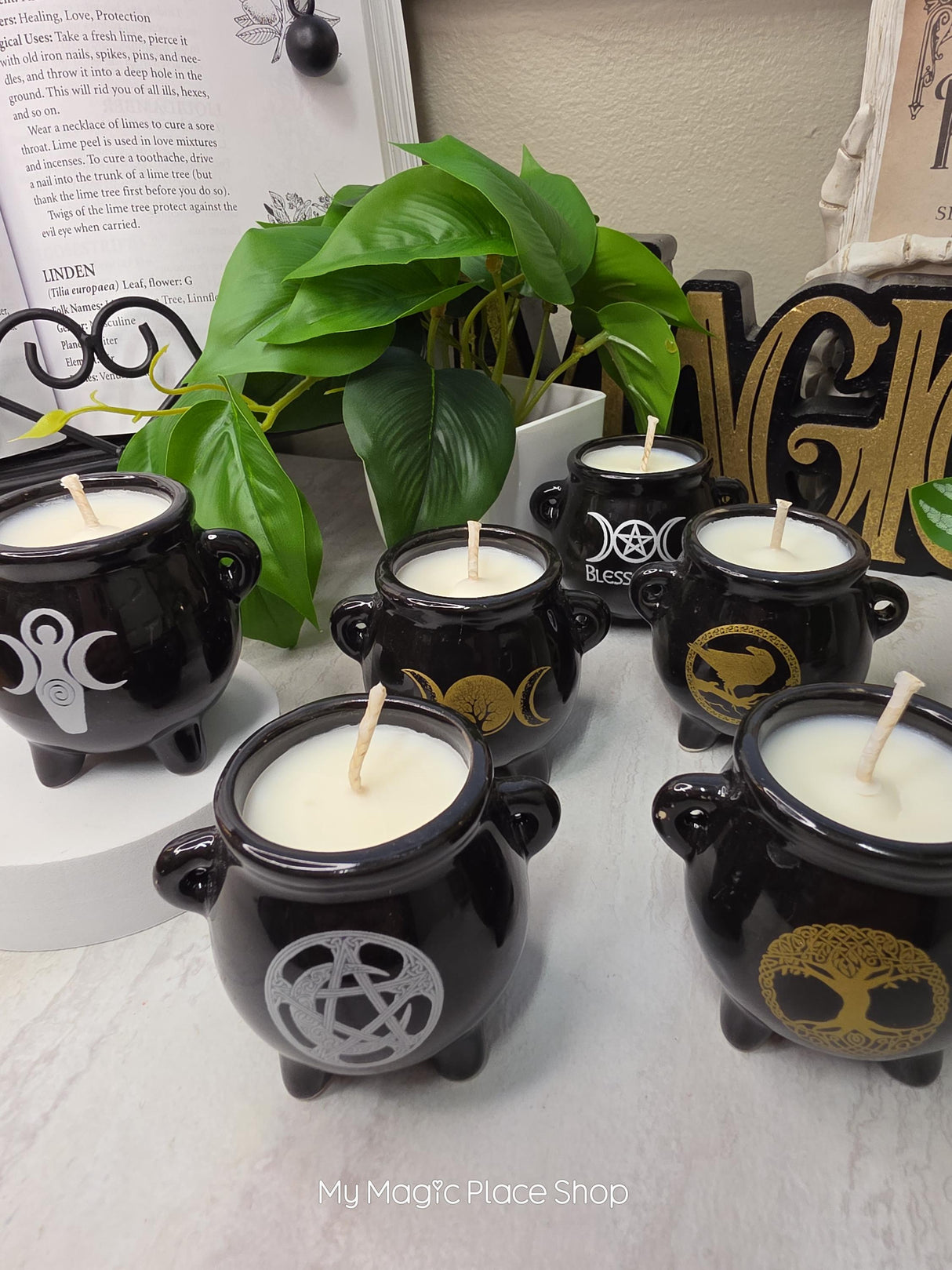 Handmade Soy Wax Cauldron Candle | Mini Ceramic | Personalized Scent Choice | Witchy