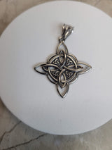 Witches Knot Necklace, Protection Charm Necklace, Witches Necklace, Knot Protection Necklace