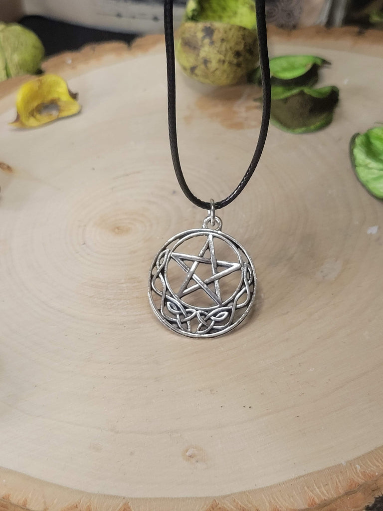 Witches Knot Pentagram Necklace, Protection Charm Necklace, Witches Necklace, Pentagram Protection Necklace
