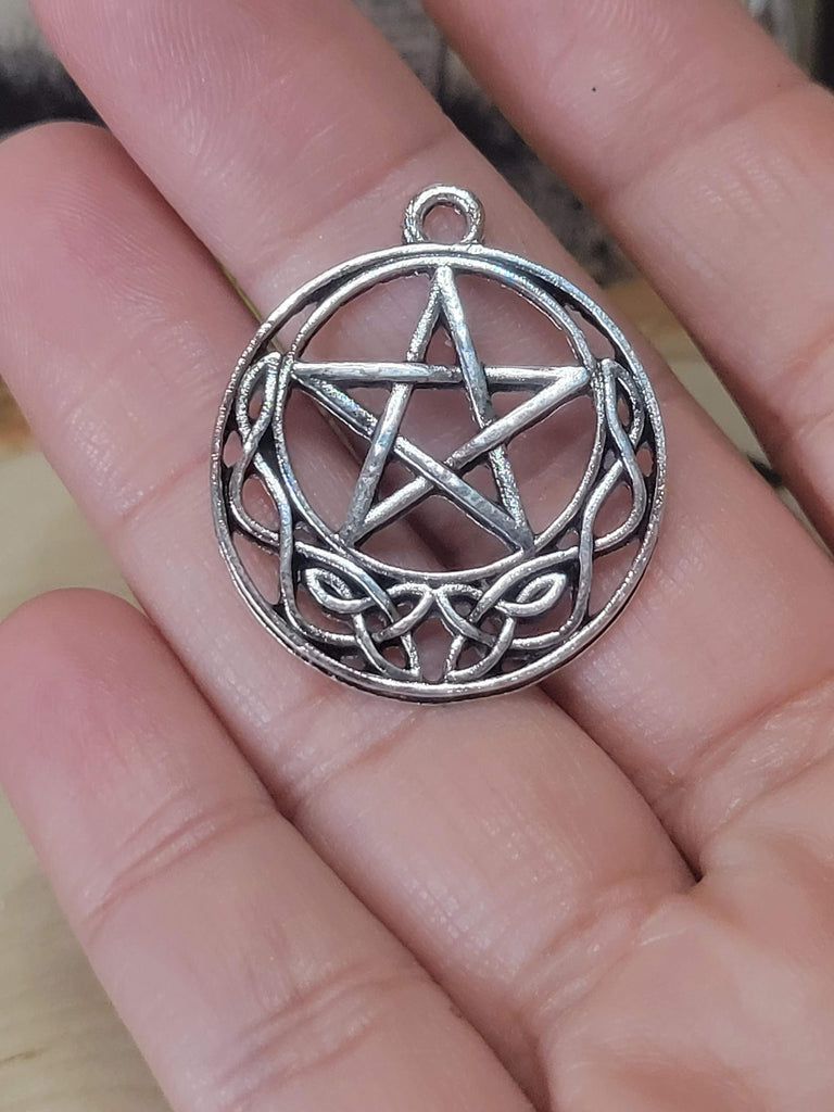 Witches Knot Pentagram Necklace, Protection Charm Necklace, Witches Necklace, Pentagram Protection Necklace