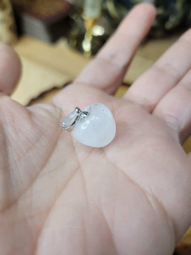 Clear Quartz Pendants, Apple Crystal Pendants, Gift for Her Nature Lover Gift Gemstones Necklace