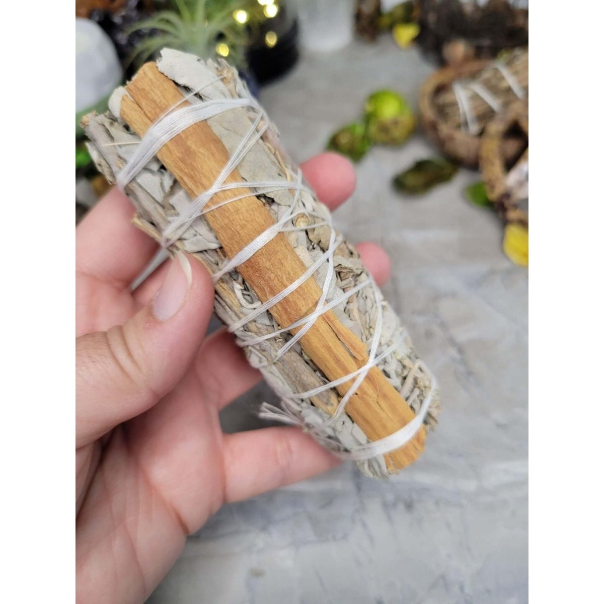 White Sage & Cinnamon Smudge Stick -Herbs & Spices